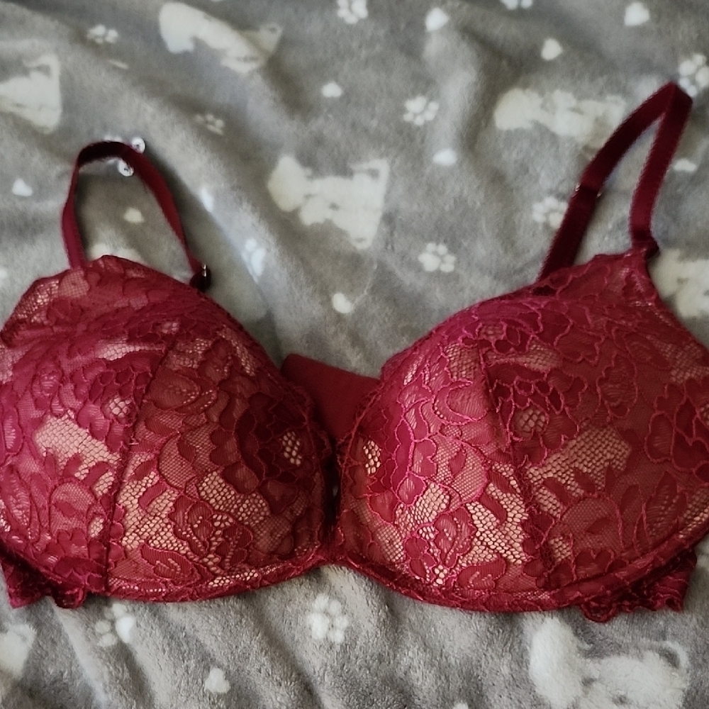 Victoria Secert Very Sexy Lace Red Bra Size 36D
